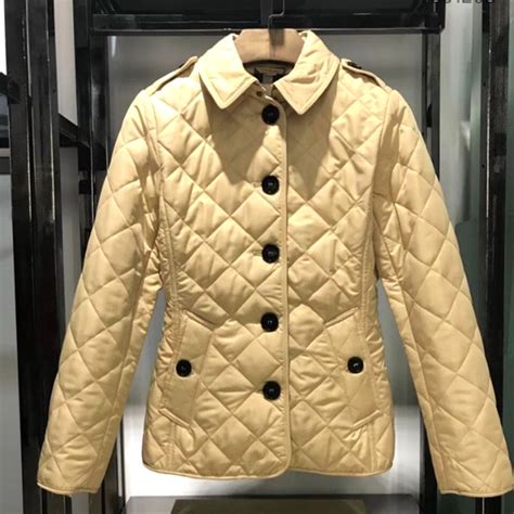 áo khoác burberry nữ chính hãng giá bao nhiều|Burberry jackets.